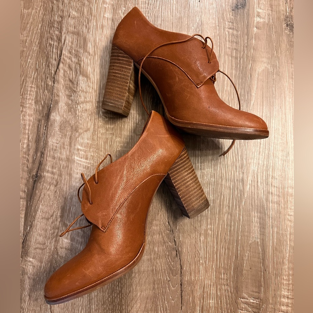 Heeled loafers